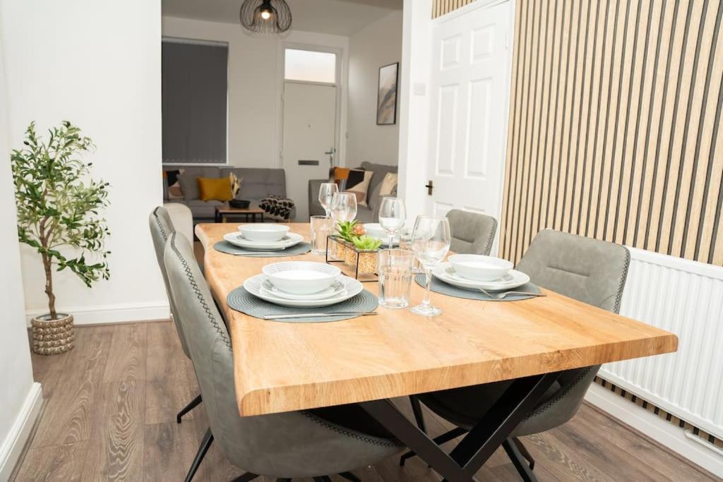 Stylish Home In York - Free Wifi & Parking - Close To Racecourse & City Centre מראה חיצוני תמונה
