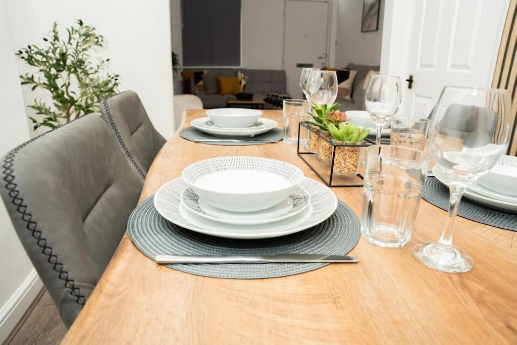 Stylish Home In York - Free Wifi & Parking - Close To Racecourse & City Centre מראה חיצוני תמונה