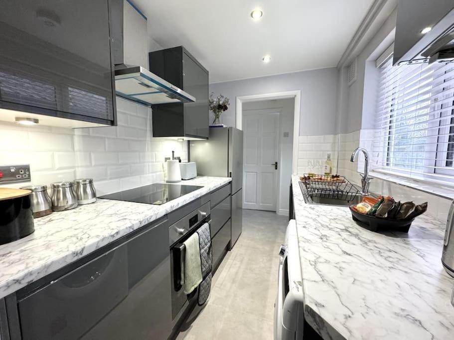Stylish Home In York - Free Wifi & Parking - Close To Racecourse & City Centre מראה חיצוני תמונה